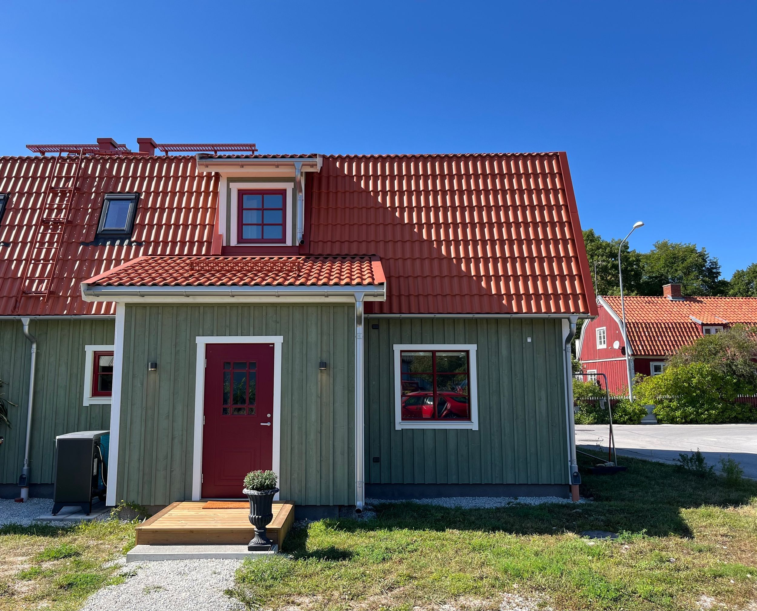 Modernt hus i Klintehamn 4 sovrum och 2 badrum
